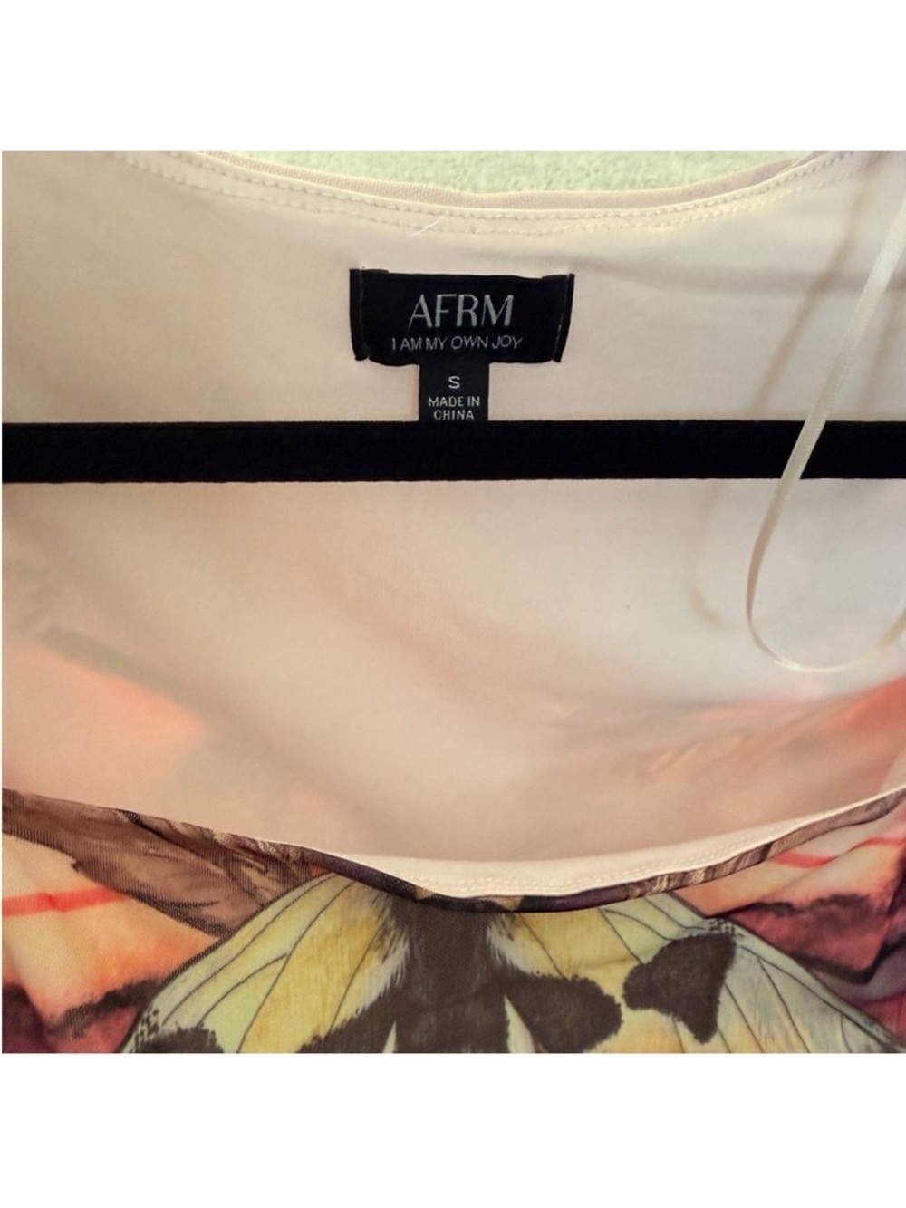 AFRM Square-Neck Long-Sleeve Butterfly Print Bodysuit - Pink
Multicolor - Picture 2 of 2